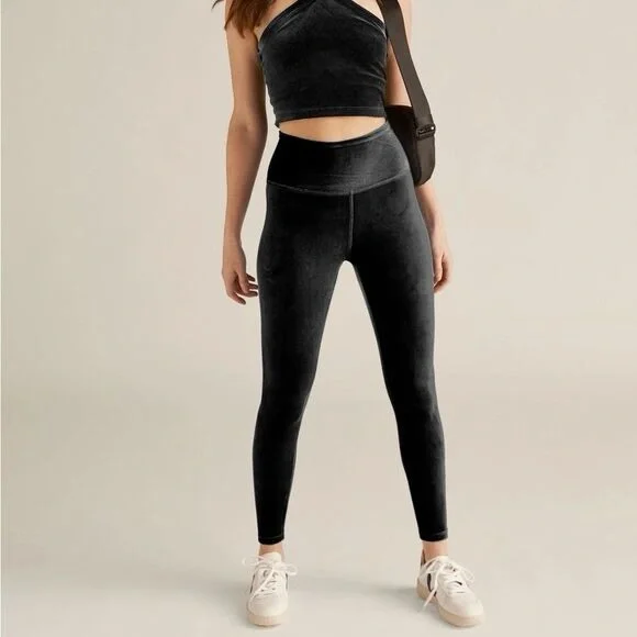 Beyond Yoga Velvet Highwaisted Leggings Large